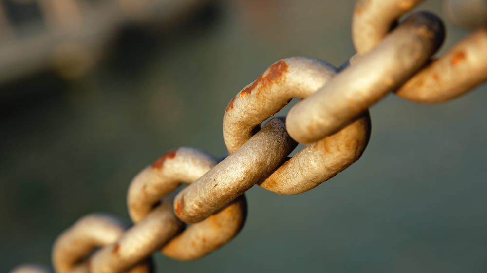 Steel Chain Photo Funny Example of Link Building